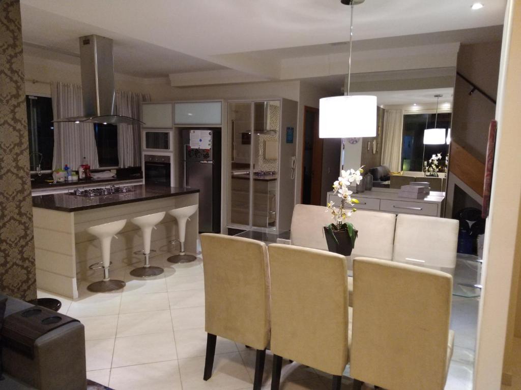  Amplo Apartamento Cobertura Duplex na Praia dos Ingleses com Jacuzzi