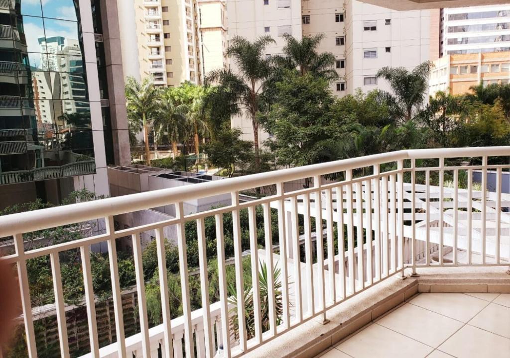  Apto aconchegante com serviços na V Olimpia à 200 mts do JK Iguatemi