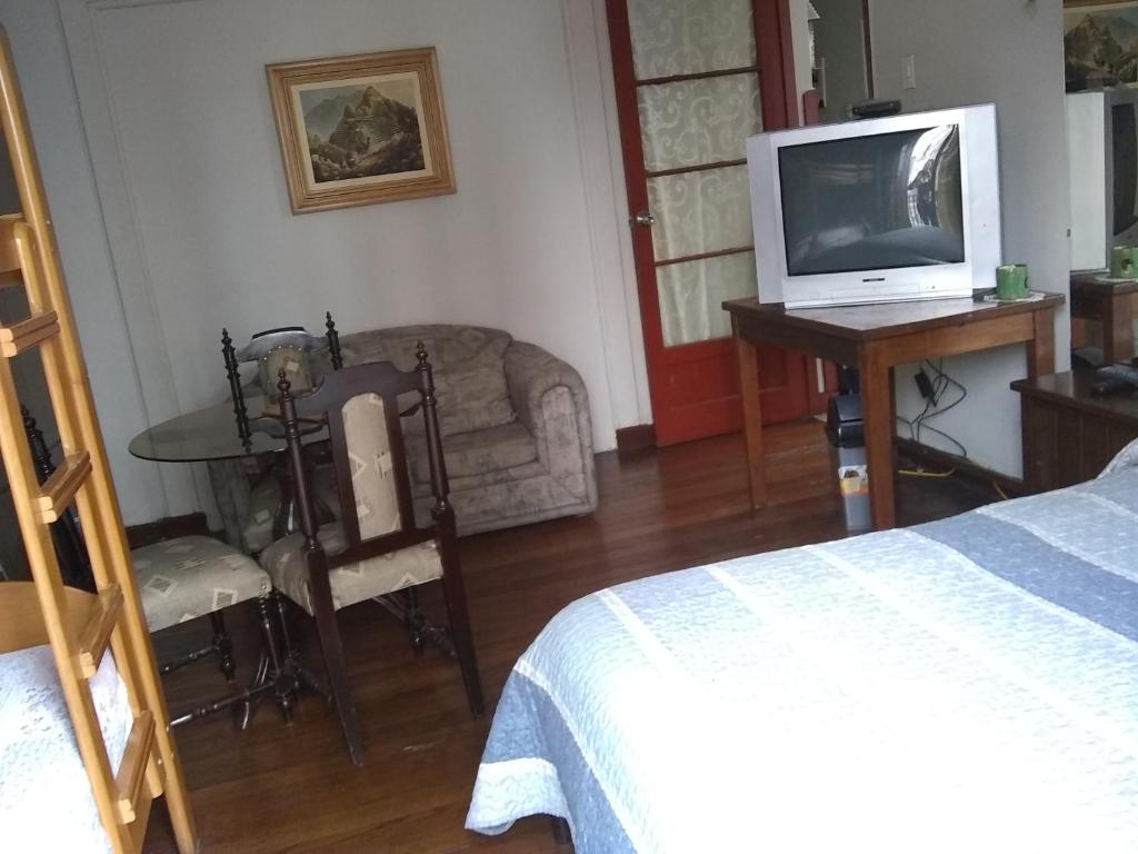 TV a/nebo společenská místnost v ubytování Hospedaje Marita