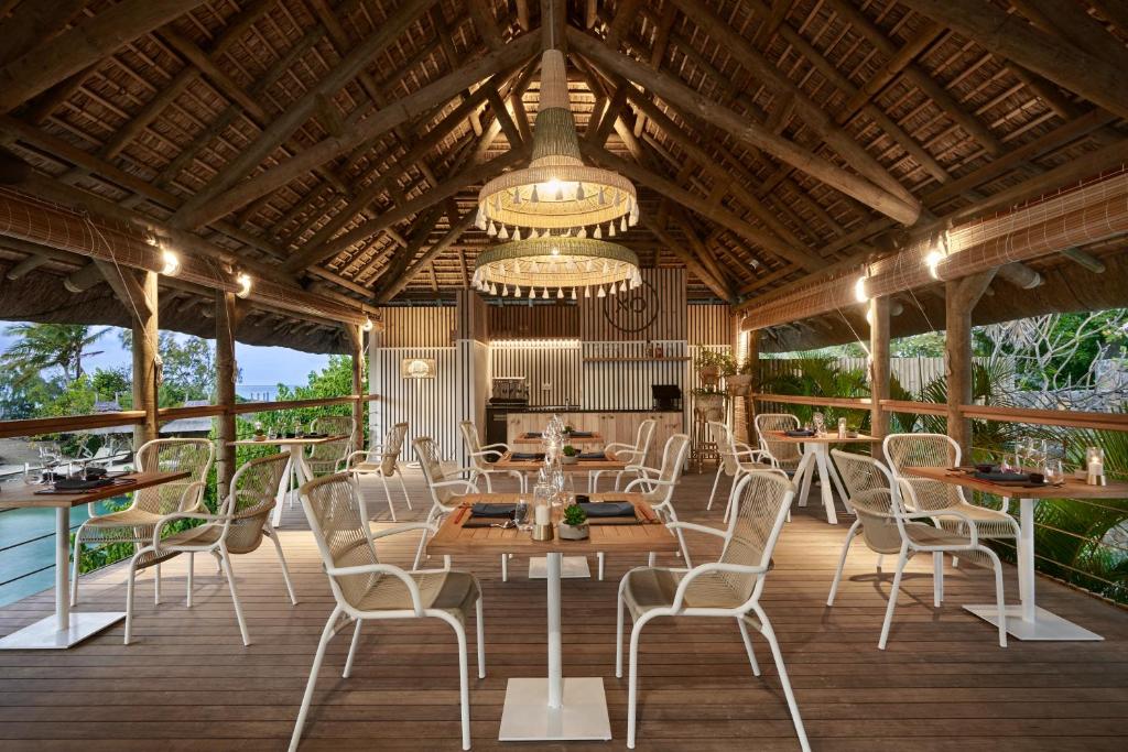 Restaurace v ubytování Paradise Cove Boutique Hotel (Adults Only)