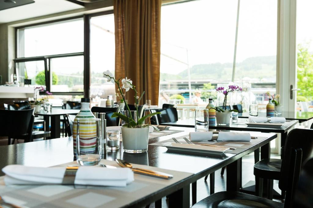 Restaurace v ubytování HOTEL APART - Welcoming l Urban Feel l Design