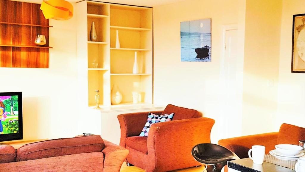 Ryder Brow Apartment