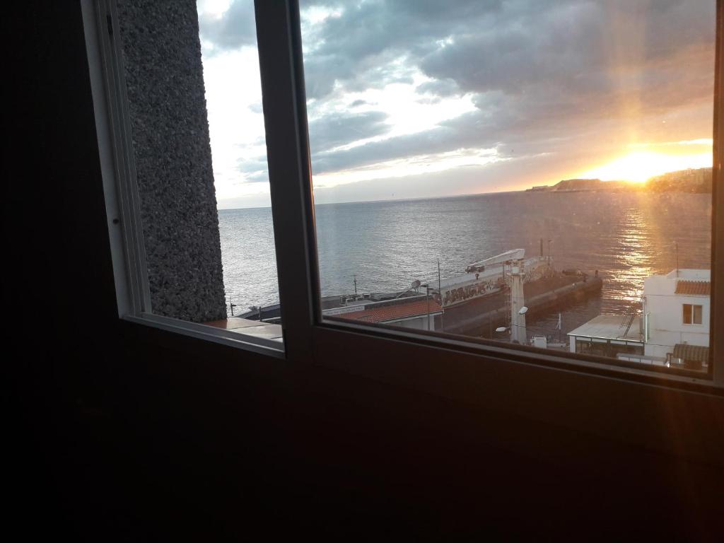 Breakfast in Port 20 mt from Sea, Los Abrigos – Updated 2022 ...