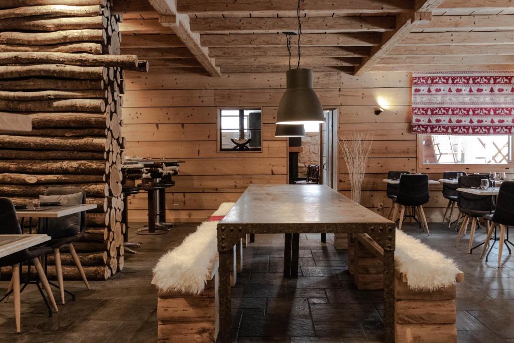 Posezení v ubytování Hotel L'Etable