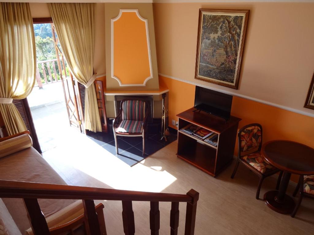  APARTAMENTO DUPLEX - ALTO DO CAPIVARI
