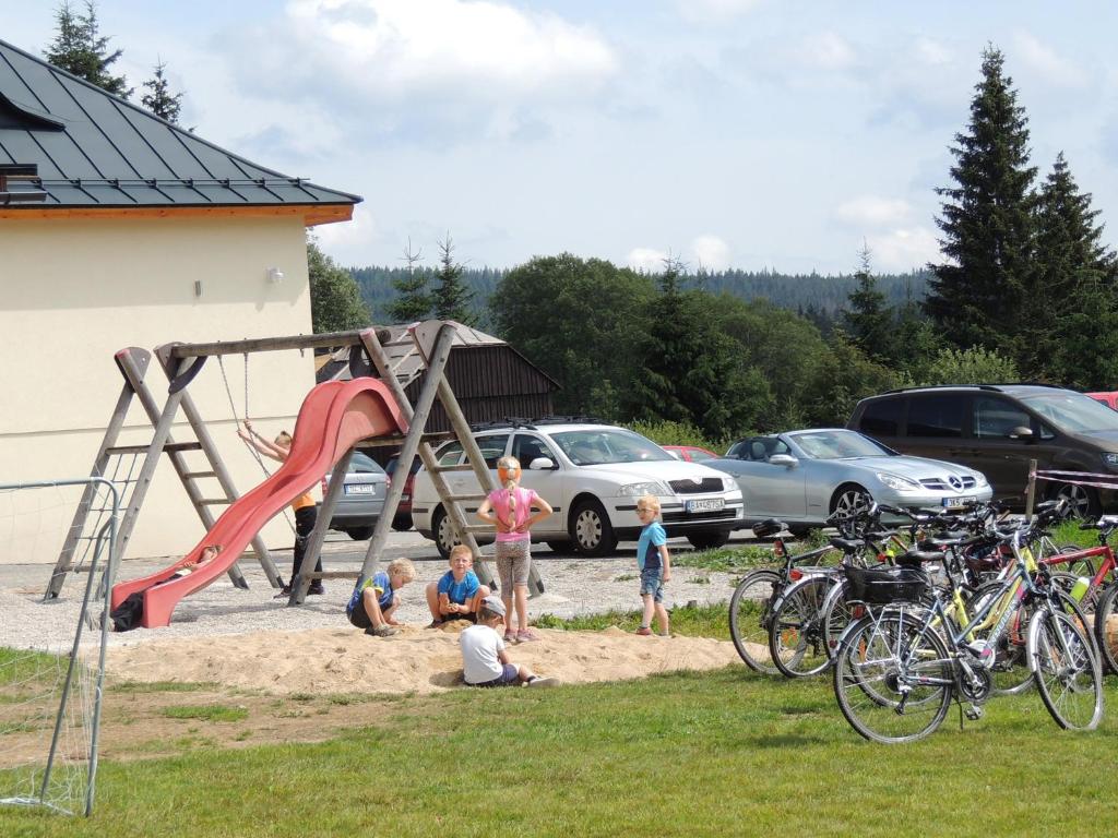 Rowery dostępne w obiekcie EA Horský Hotel Hájenka lub w pobliżu