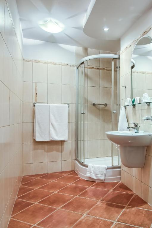 Łazienka w obiekcie Hotel Konin