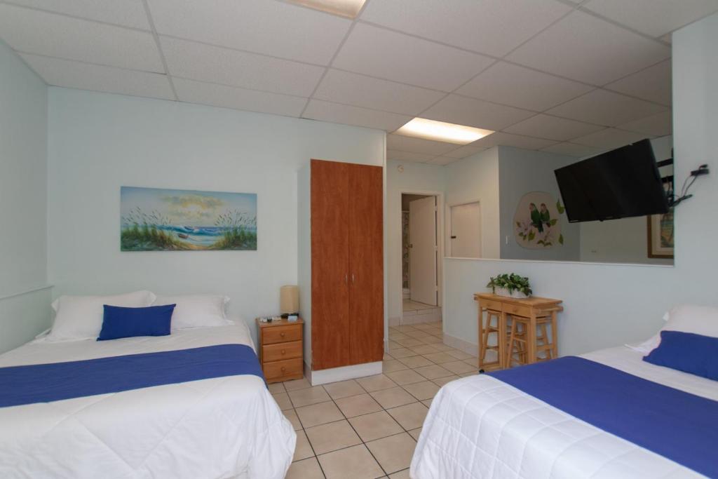 Sunset Cove Beach Resort - Diver Den 1