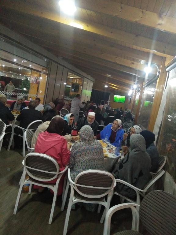 Huéspedes de Hôtel Hadaik Ain Asserdoune