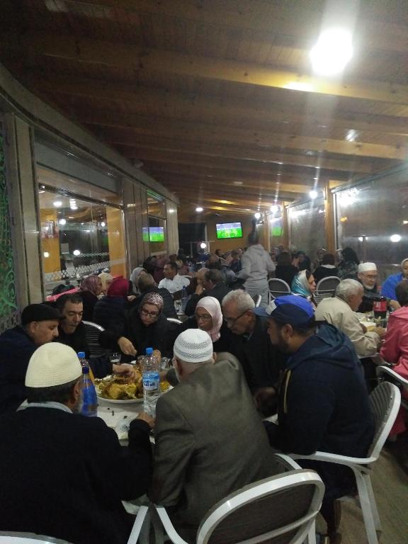 Huéspedes de Hôtel Hadaik Ain Asserdoune