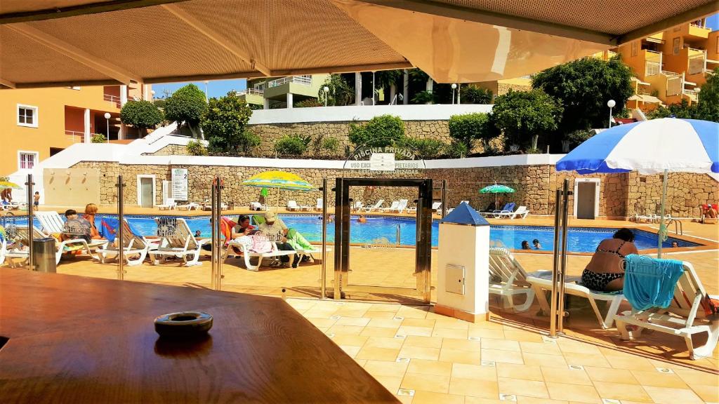 Bazén v ubytování Orlando sea view apartment by AltamarHomes nebo v jeho okolí