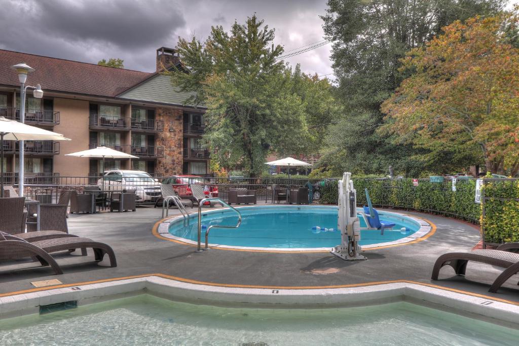 RIVER EDGE INN (GATLINBURG, TN): 241 fotos, comparação de preços e  avaliações - Tripadvisor