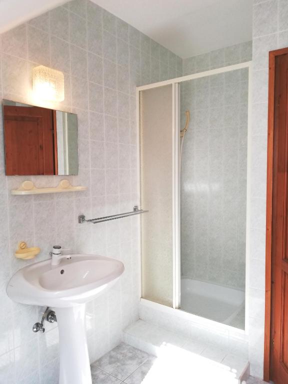 Łazienka w obiekcie Édenkert Apartman