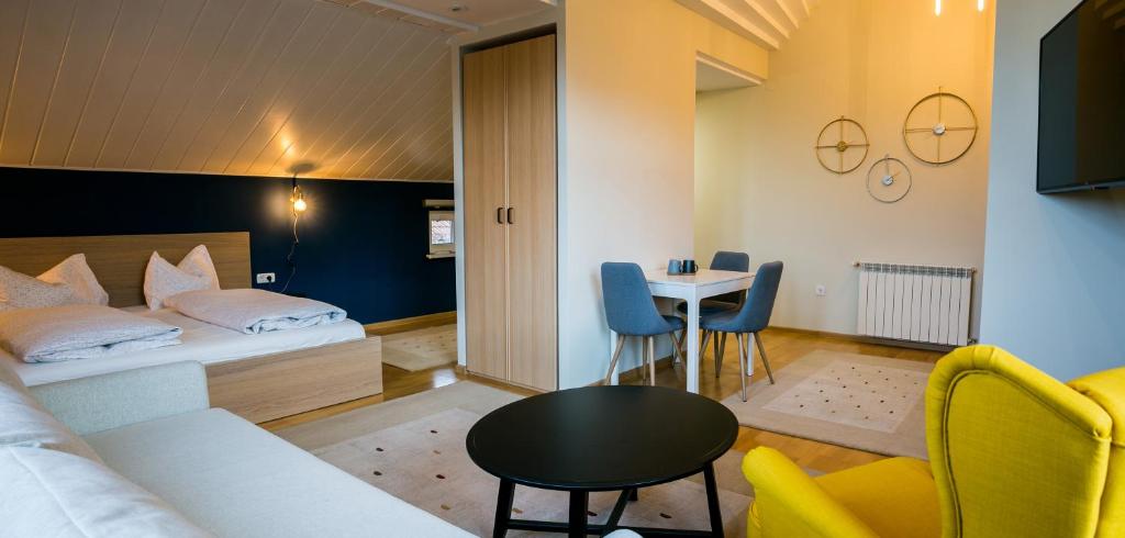 Postel nebo postele na pokoji v ubytování NORDIC Home