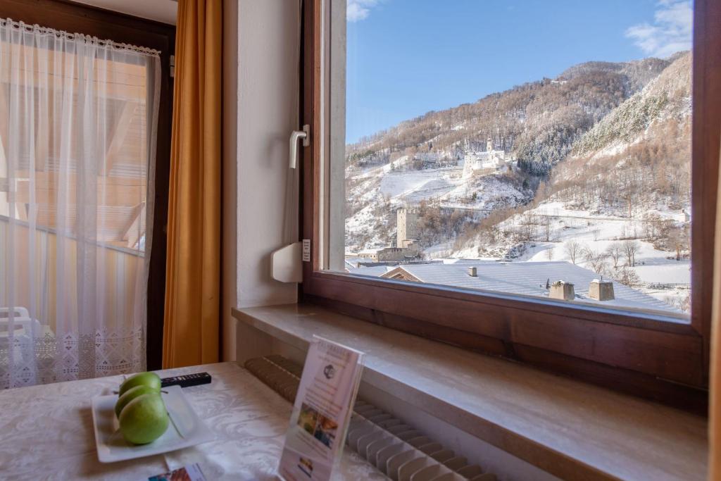 Widok na góry z tego aparthotelu