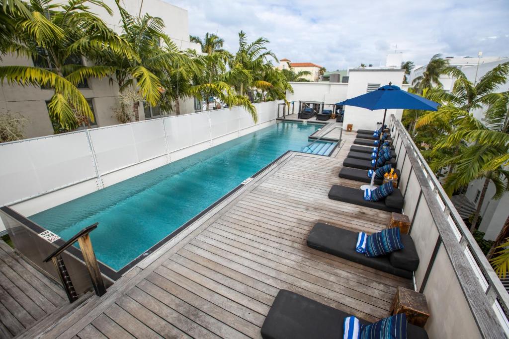 Bazén v ubytování Posh South Beach nebo v jeho okolí