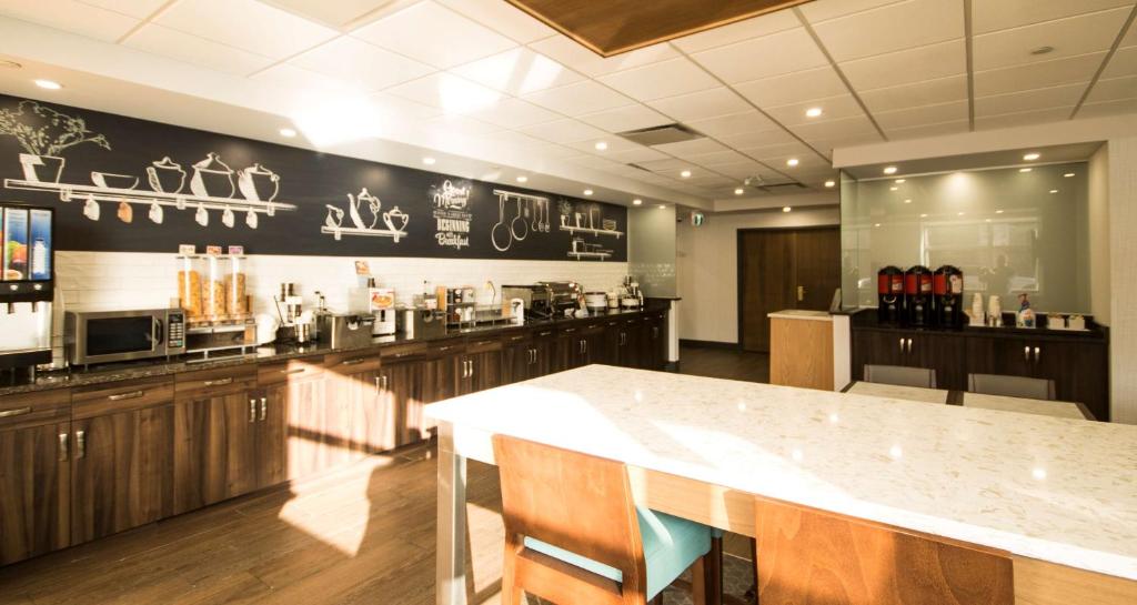 Imagen de la galería de Best Western Plus Suites Downtown Calgary, en Calgary