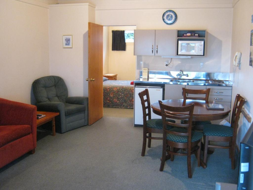 
Large One-Bedroom Apartment - Ground Floor
