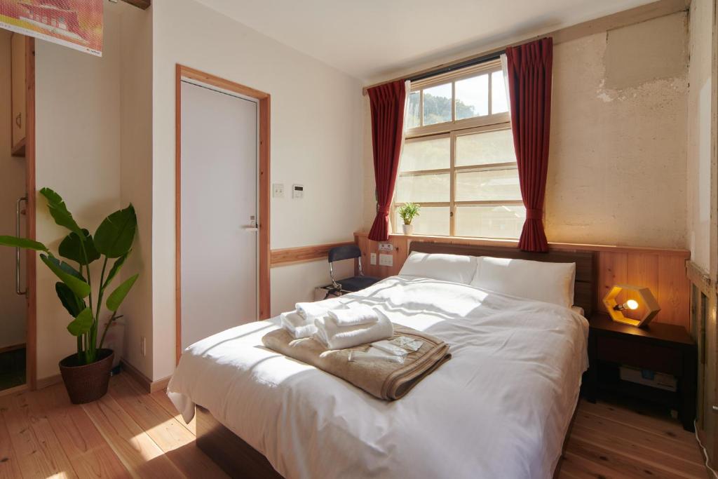 Nipponia Hotel Koyasan Pilgrimage Railway - In the station Inn - Self Check-In Only - Haus Mit Einem Schlafzimmer