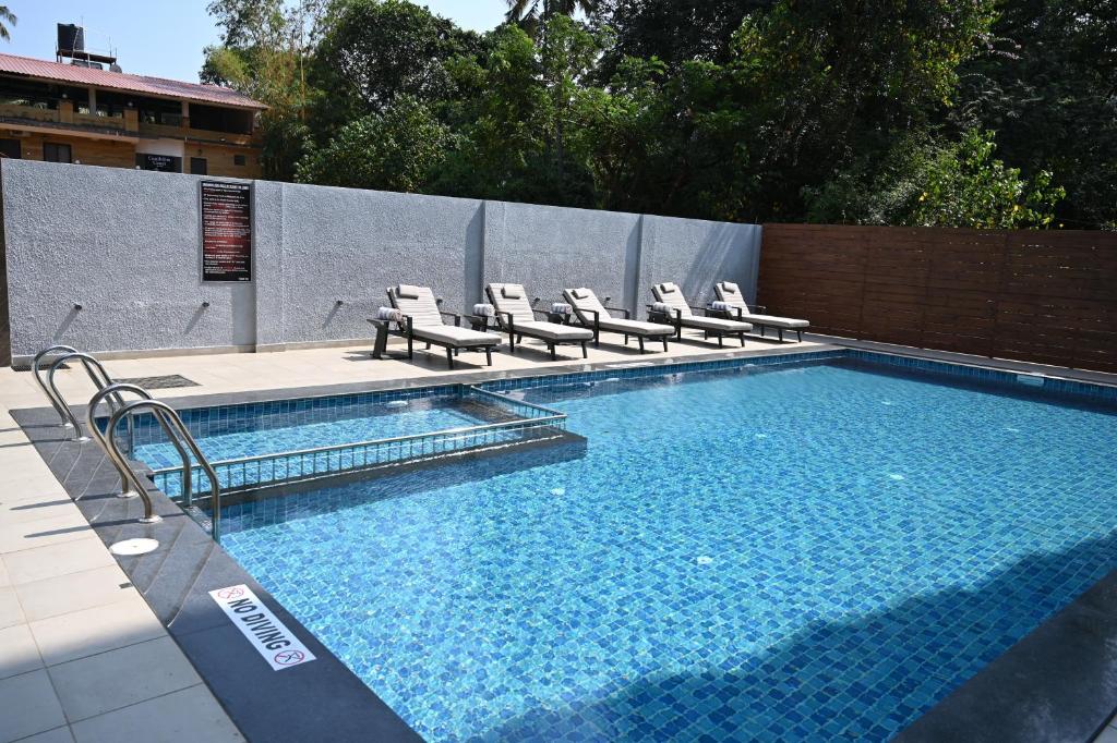 Bazén v ubytování Resort The Lohias, Goa Candolim nebo v jeho okolí