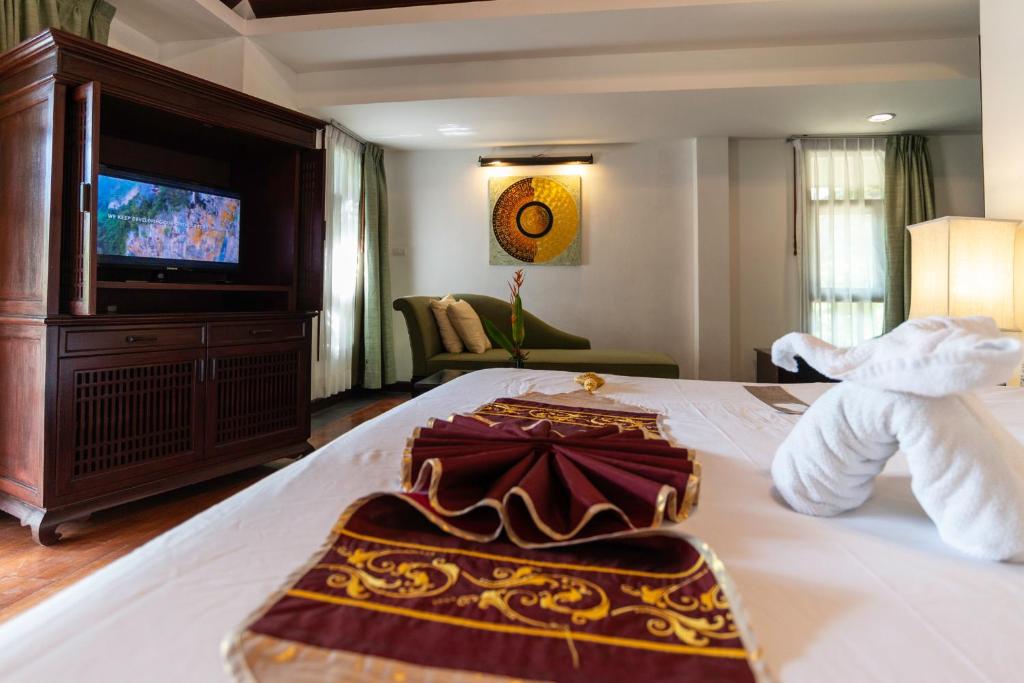 TV a/nebo společenská místnost v ubytování Seaview Resort Khao Lak - SHA Plus