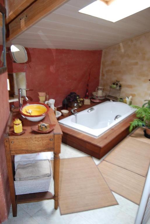 LA FREIRESSA - Double Room With Private Bathroom