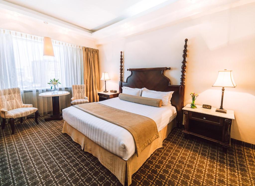 Chinggis Khaan Hotel - Deluxe King Room