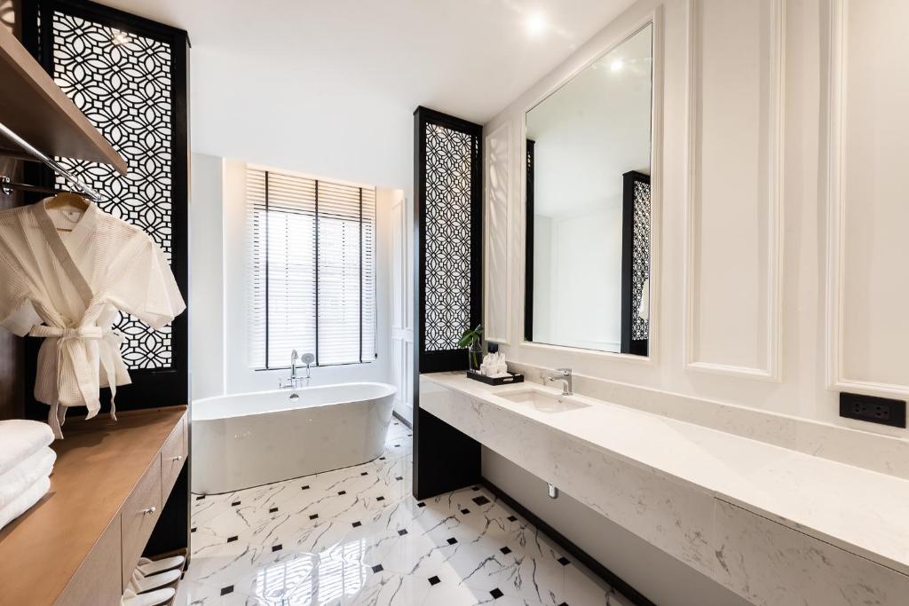 One Patio Hotel Pattaya - SHA Extra Plus - Resim 22