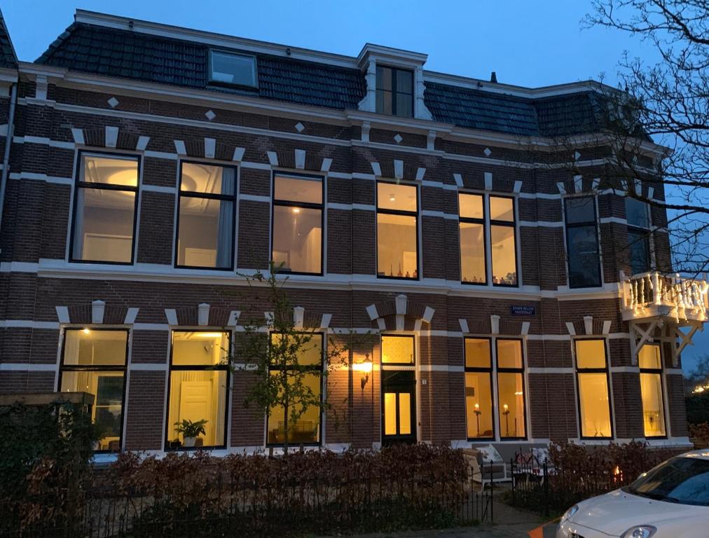 House of Orange - Housity