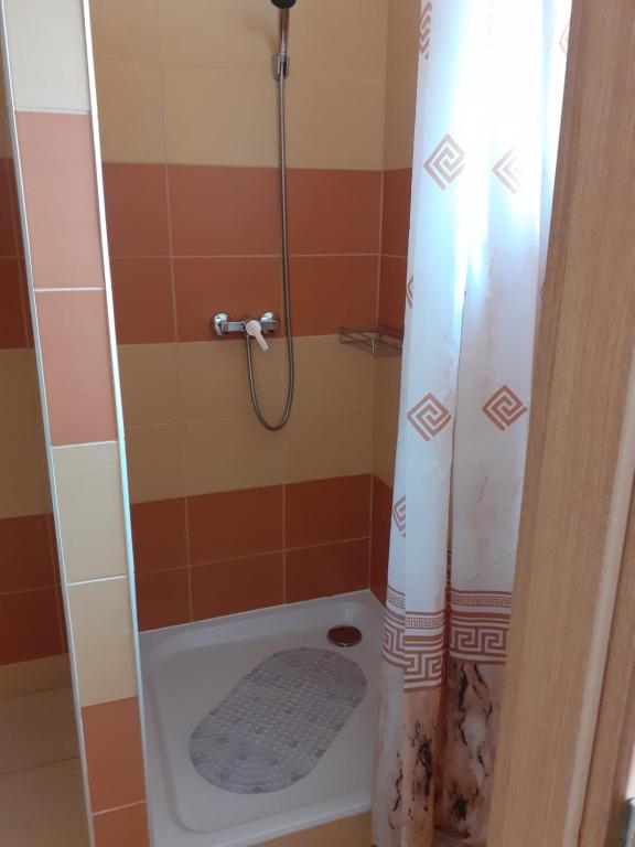Koupelna v ubytování Ubytovňa a penzión Tavros