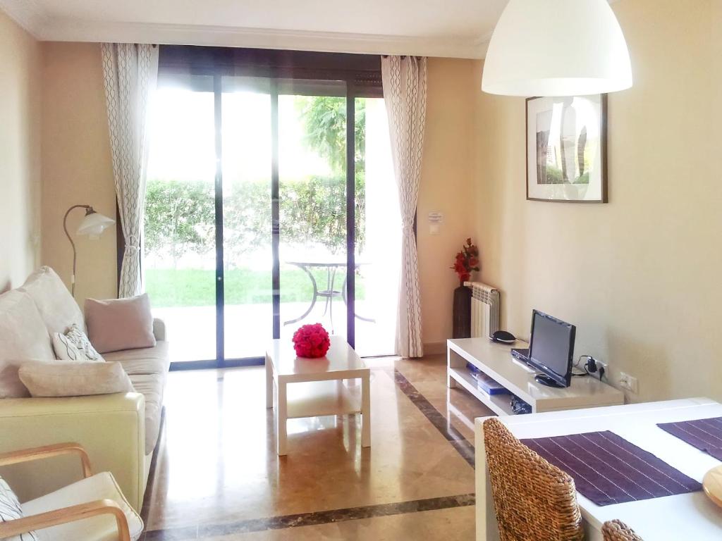 https://cf.bstatic.com/xdata/images/hotel/max1024x768/229014715.jpg?k=8b0e7094f8cea6f2fadb94923eefe5029e9baccd0f918ba8829a307080187edf&o=&hp=1