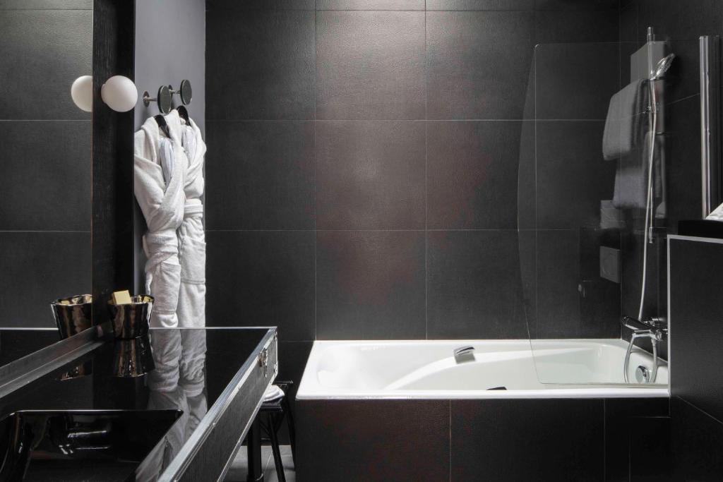 Le 123 Sébastopol - Astotel - Resim 20