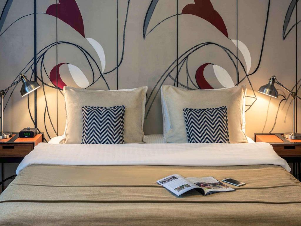 Postel nebo postele na pokoji v ubytování Mercure Belgrade Excelsior