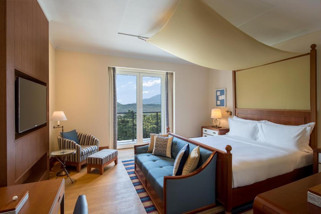 Postel nebo postele na pokoji v ubytování Regent Porto Montenegro