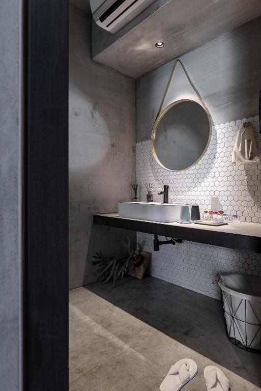 Koupelna v ubytování Loft Inn
