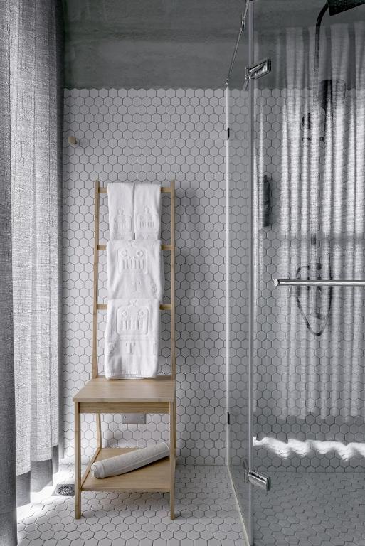 Koupelna v ubytování Loft Inn