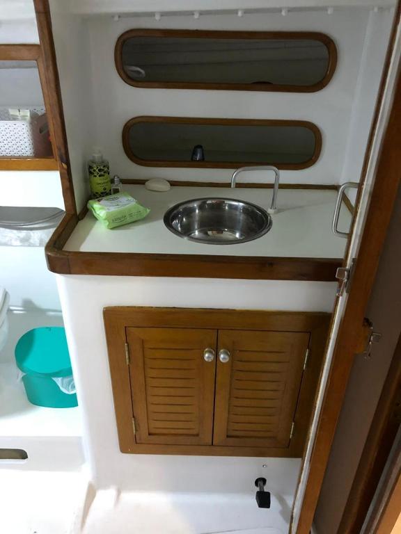 Passeio no Veleiro Morere 30' Novo - Ubatuba