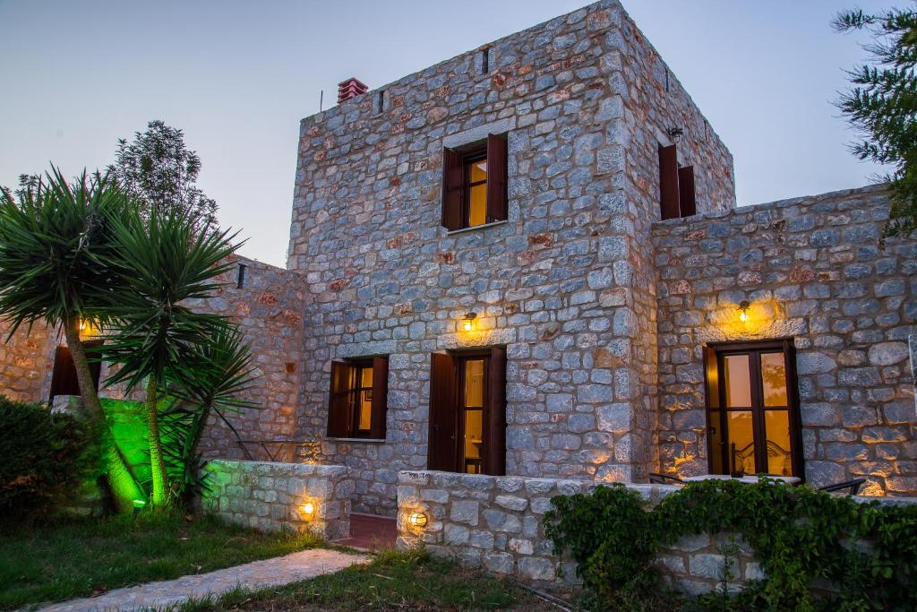 Vacation Home Ktima Petalea, Gythio, Greece - Booking.com