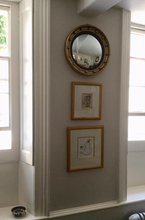 Fotografie z fotogalerie ubytování Fabulous Apartment in Historic House in St Aubin v destinaci Saint Aubin