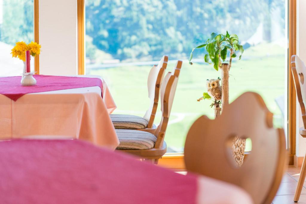 Posezení v ubytování Hotel Cuntera