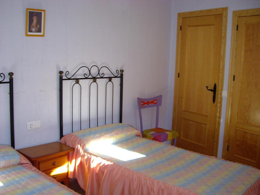 VUT Vivienda de uso turístico la Risca - Six-Bedroom House