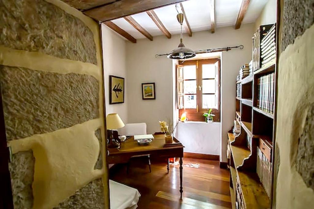 Vacation Home 4 bedrooms house with wifi at Aguimes, Agüimes ...