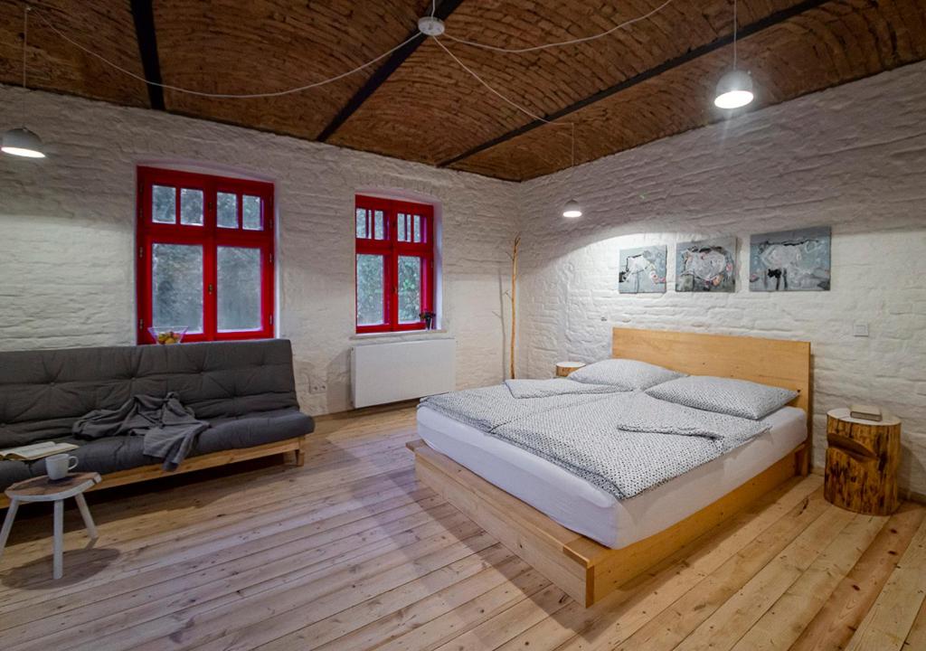 Postel nebo postele na pokoji v ubytování Samota Hojšín