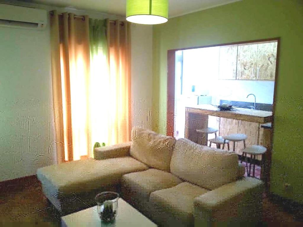 Posezení v ubytování 3 bedrooms appartement with city view and terrace at Seia