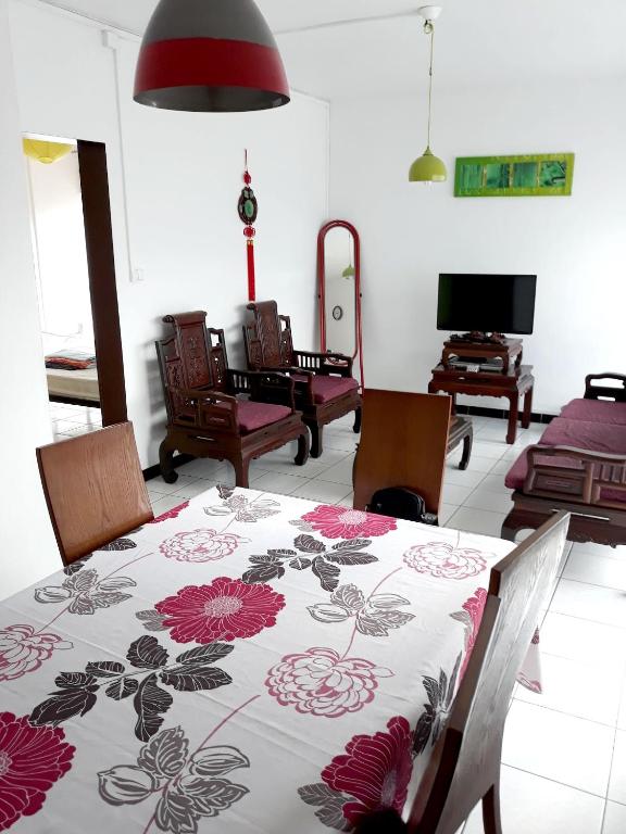 Appartement charmant à Saint-Denis, 46 m², parking inclus.