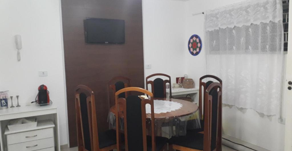  CASA rua CARLOS BENATO