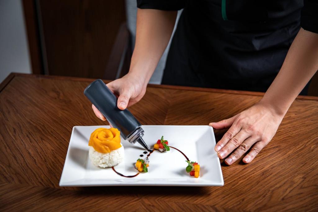 Oakwood Residence Hanoi - 2