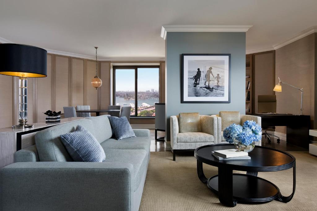 Four Seasons Hotel Sydney - One-Bedroom Opera Royal Club Suite