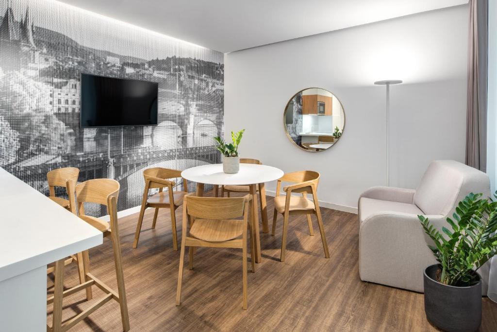 Mamaison Residence Downtown Prague - Resim 25