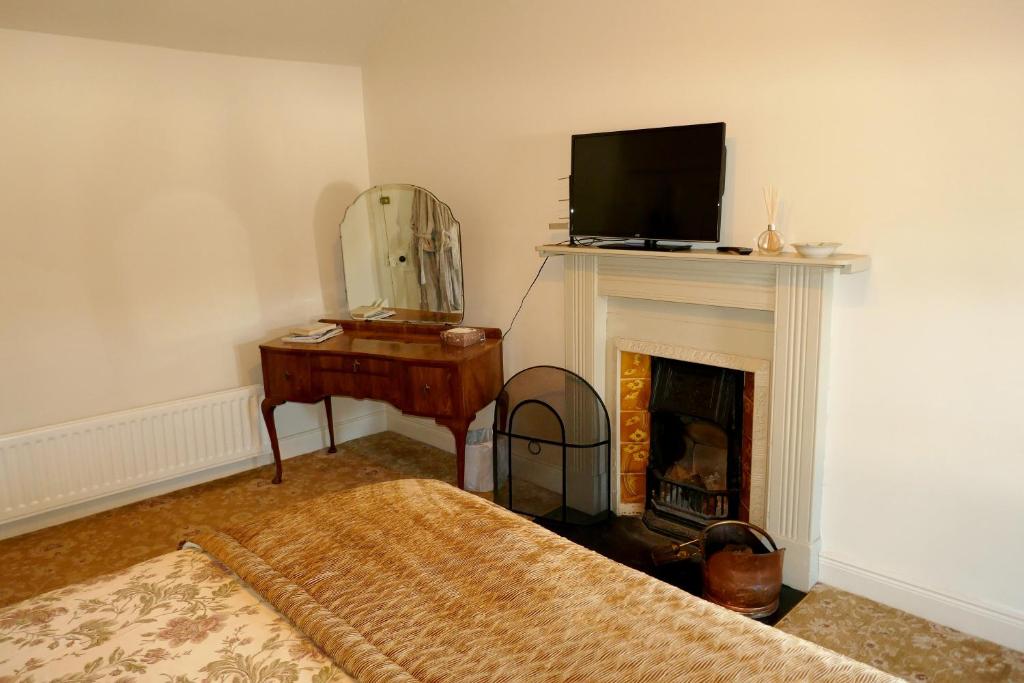 Crookedstone House - Deluxe King Room